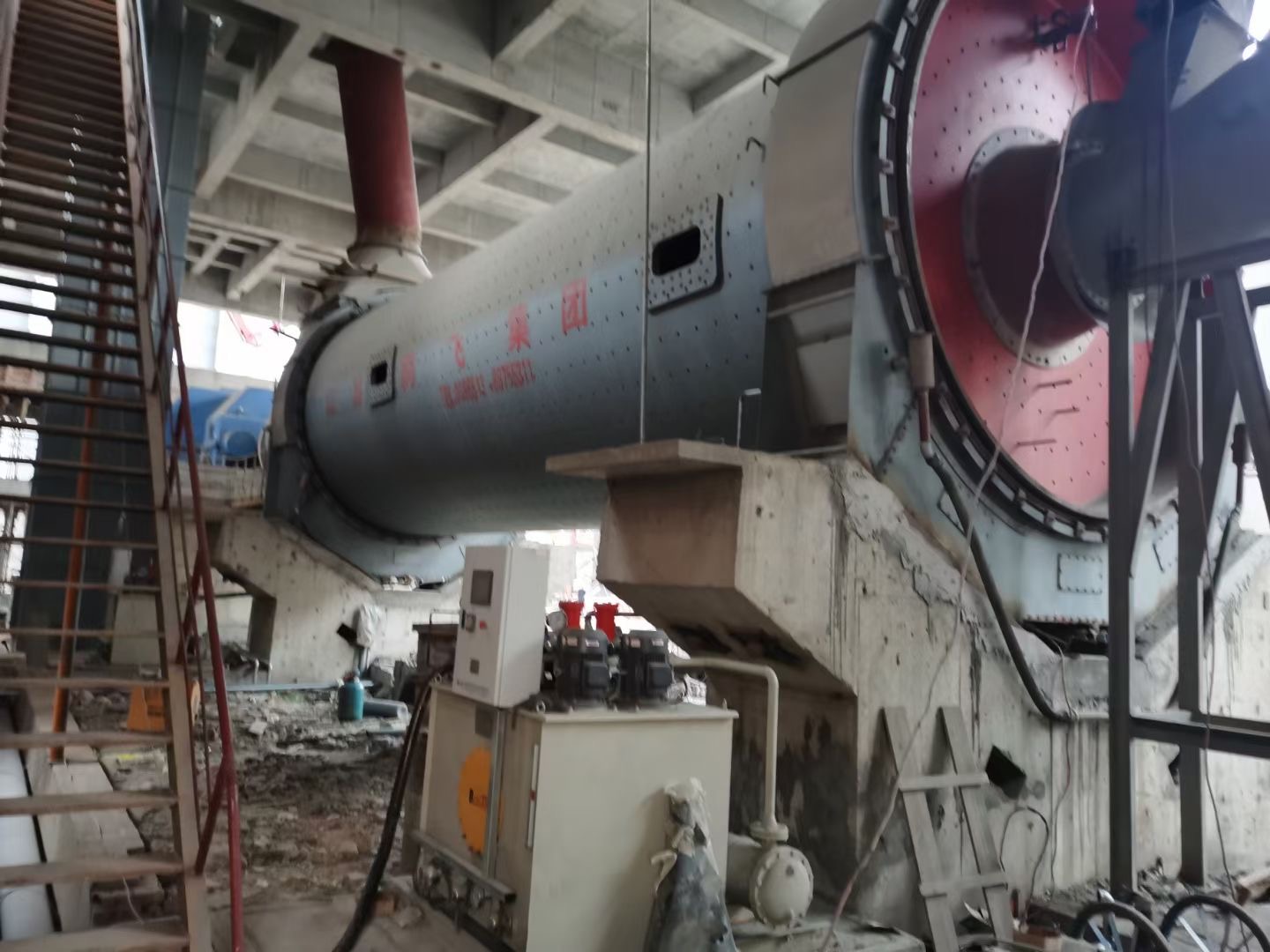 江蘇宜興東一建材年產(chǎn)200萬噸水泥生產(chǎn)線機(jī)電及鋼結(jié)構(gòu)項(xiàng)目